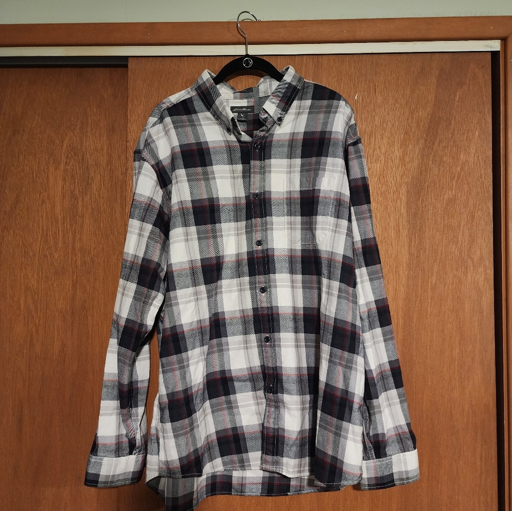 Eddie Bauer Men's Classic Flannel shirt, size XL